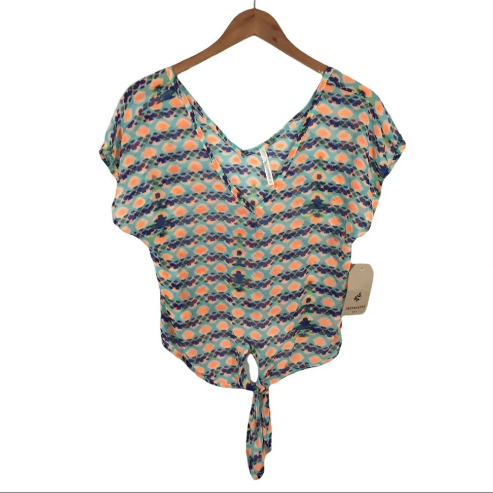 WS599 NWT Peppermint USA Cropped Blouse Top S